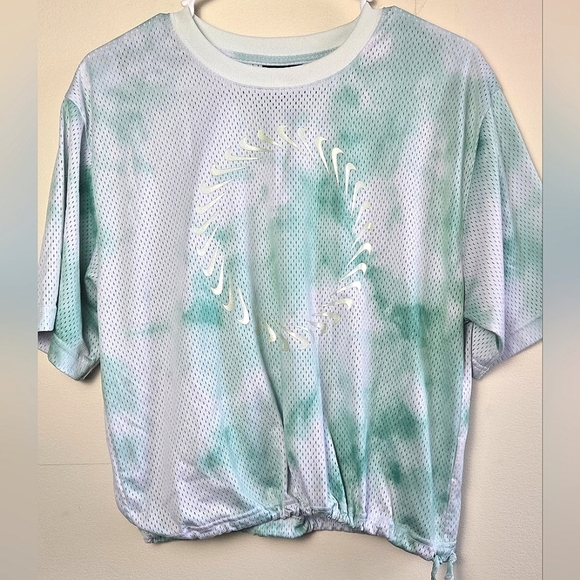 Women's Nike Oversize Cropped Jersey Shirt, Size Small - Picture 2 of 4